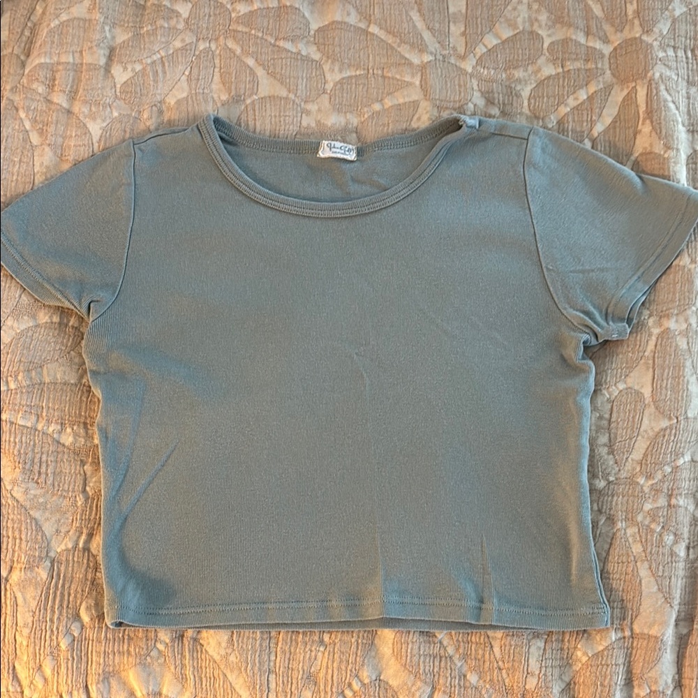 Brandy Melville Baby Tee